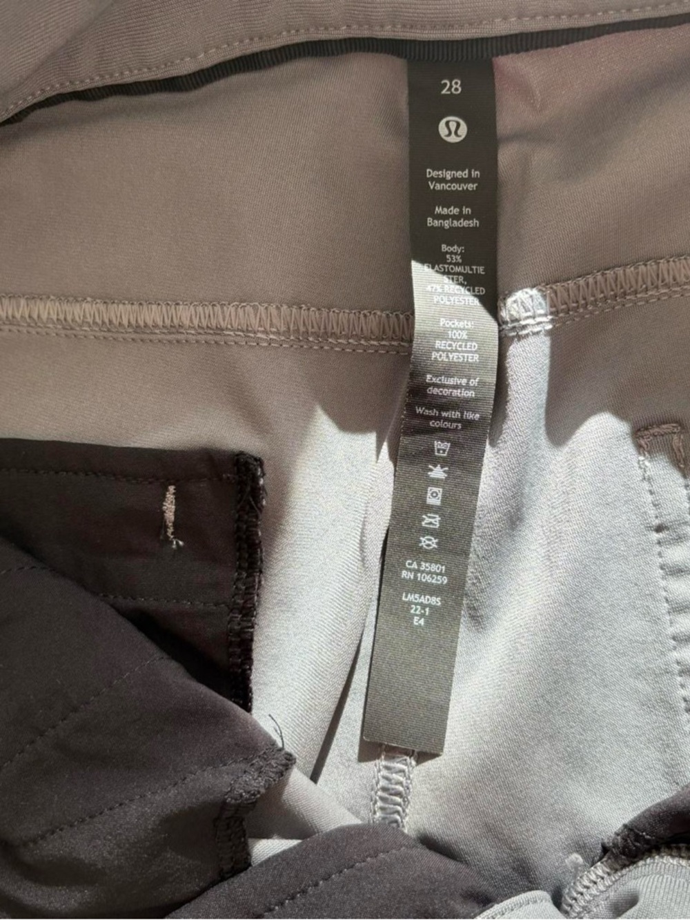 NWOT grey Lululemon ABC slim fit warpstreme pants size 28 - Picture 2 of 7